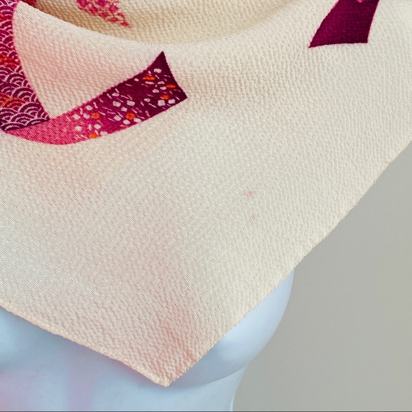 Vintage Shades of Pink Textured Print Scarf - Picture 6 of 7